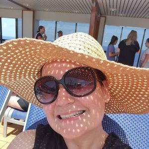 Meet your Posher, Kelly